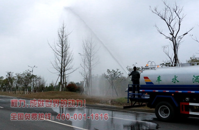 东风153 12吨洒水车绿化高炮实拍图片.jpg