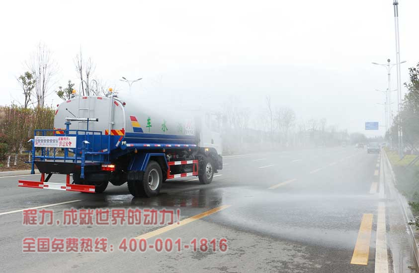 东风专底12吨洒水车高位花洒图片.jpg